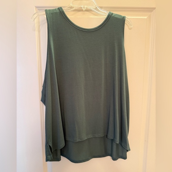 Old Navy Relaxed Fit Green Tank Top - Picture 1 of 3